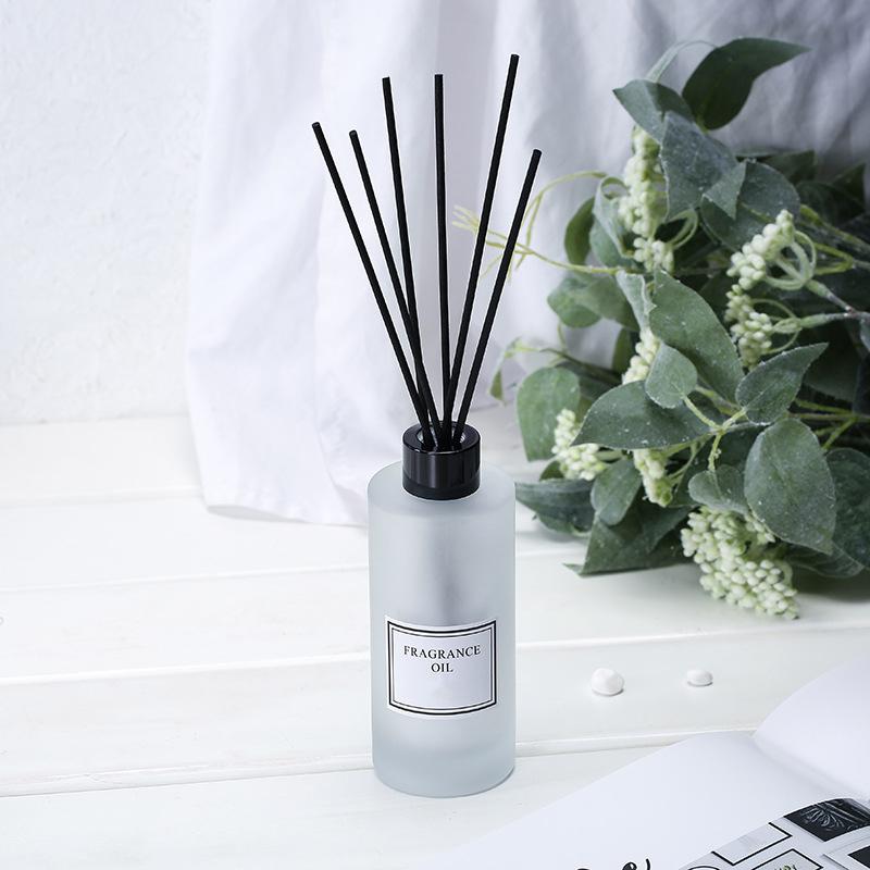 Private label free samples supply wholesale aromatherapy oil reed diffuser room air freshener for home fragrance